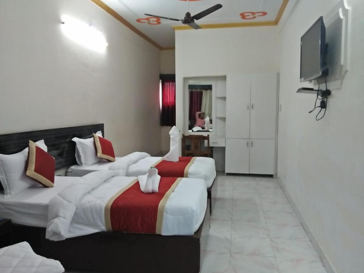 Hotel Buddha Kushinagar Екстериор снимка