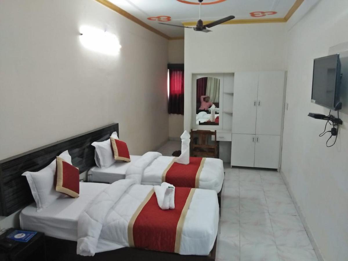 Hotel Buddha Kushinagar Екстериор снимка