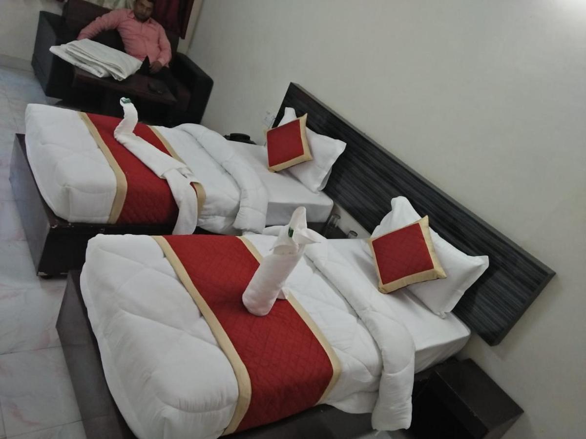 Hotel Buddha Kushinagar Екстериор снимка